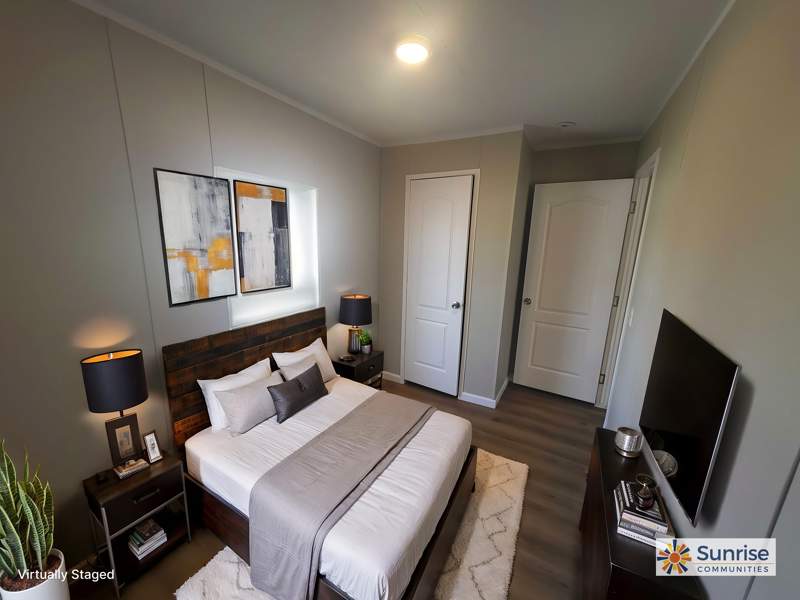 Turnkey 2BR/1BA in Greenlawn Estates